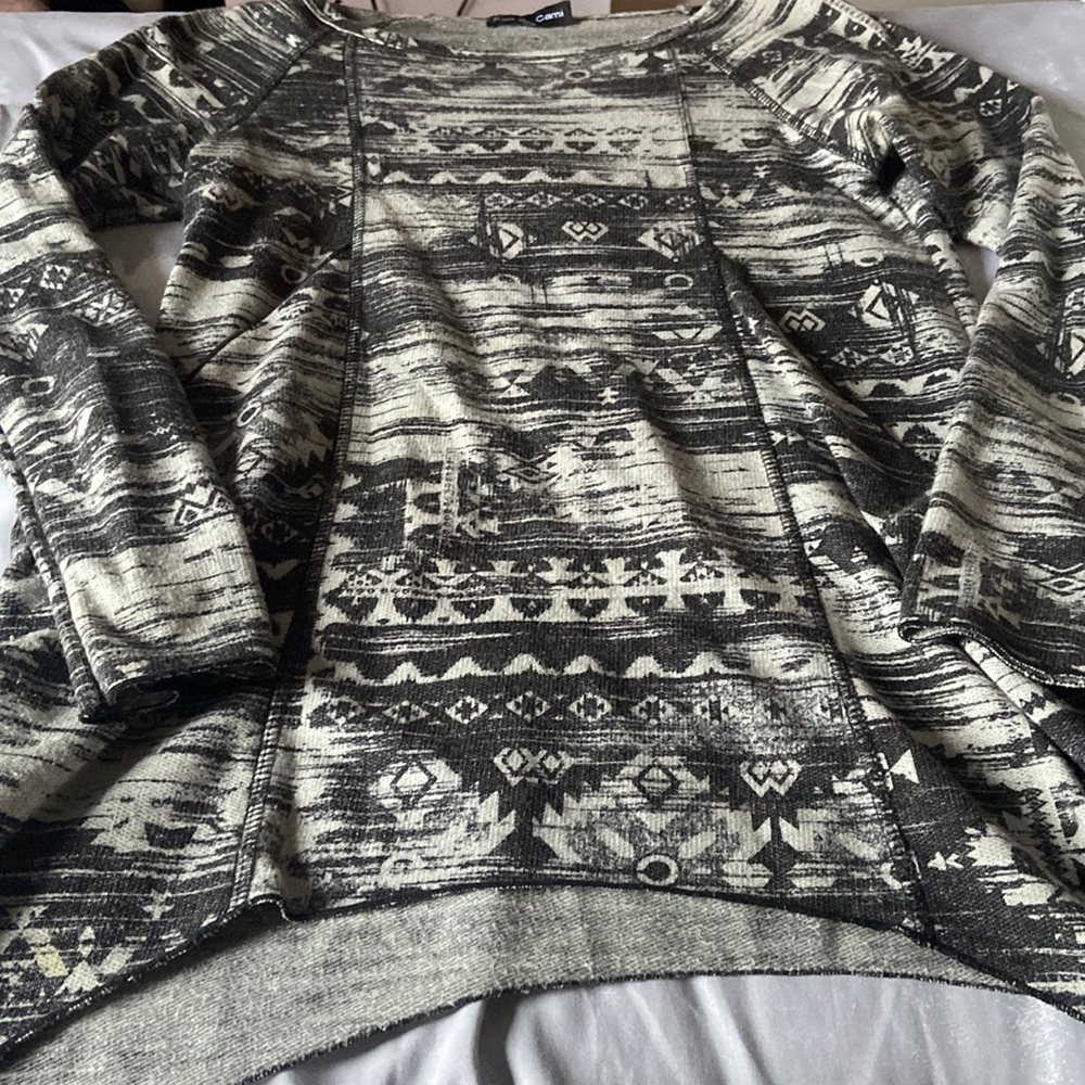long sleeve sweatshirt